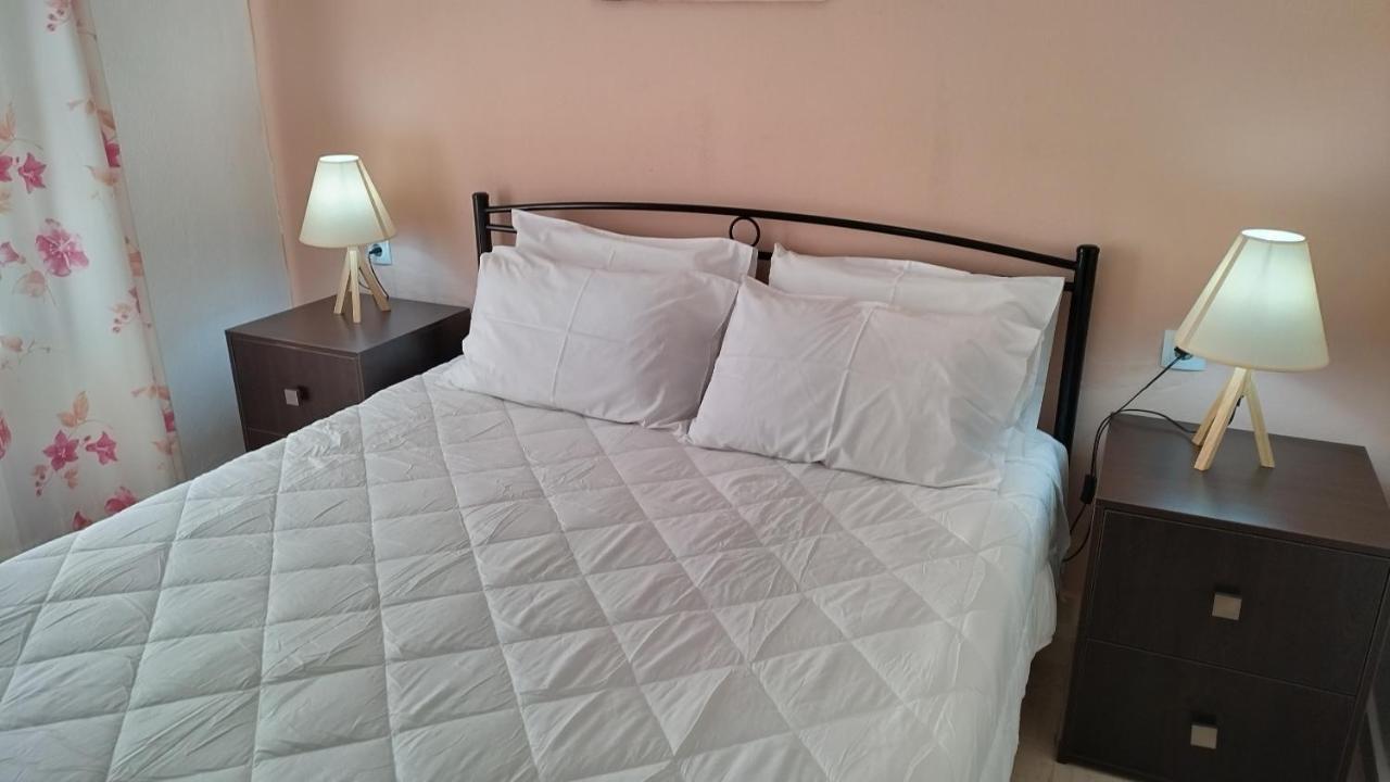 Koula Apartments Сталида Экстерьер фото