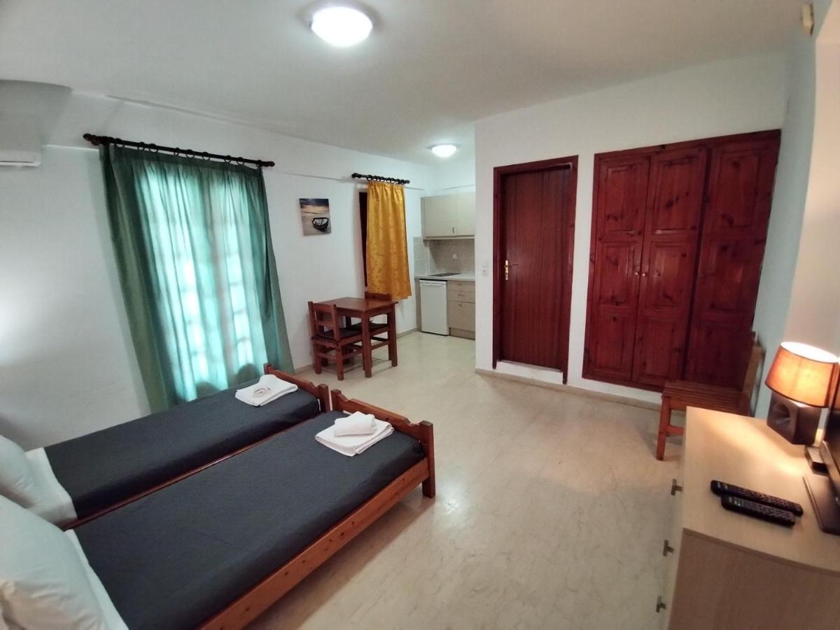 Koula Apartments Сталида Экстерьер фото