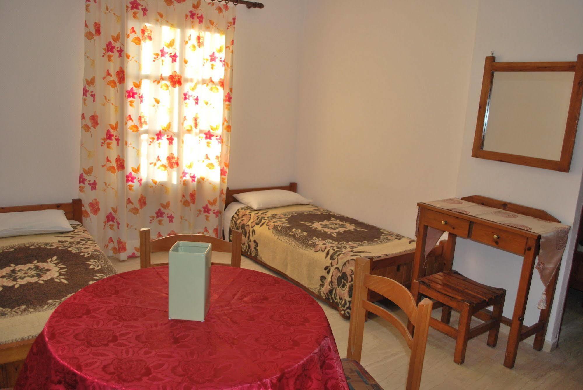 Koula Apartments Сталида Экстерьер фото